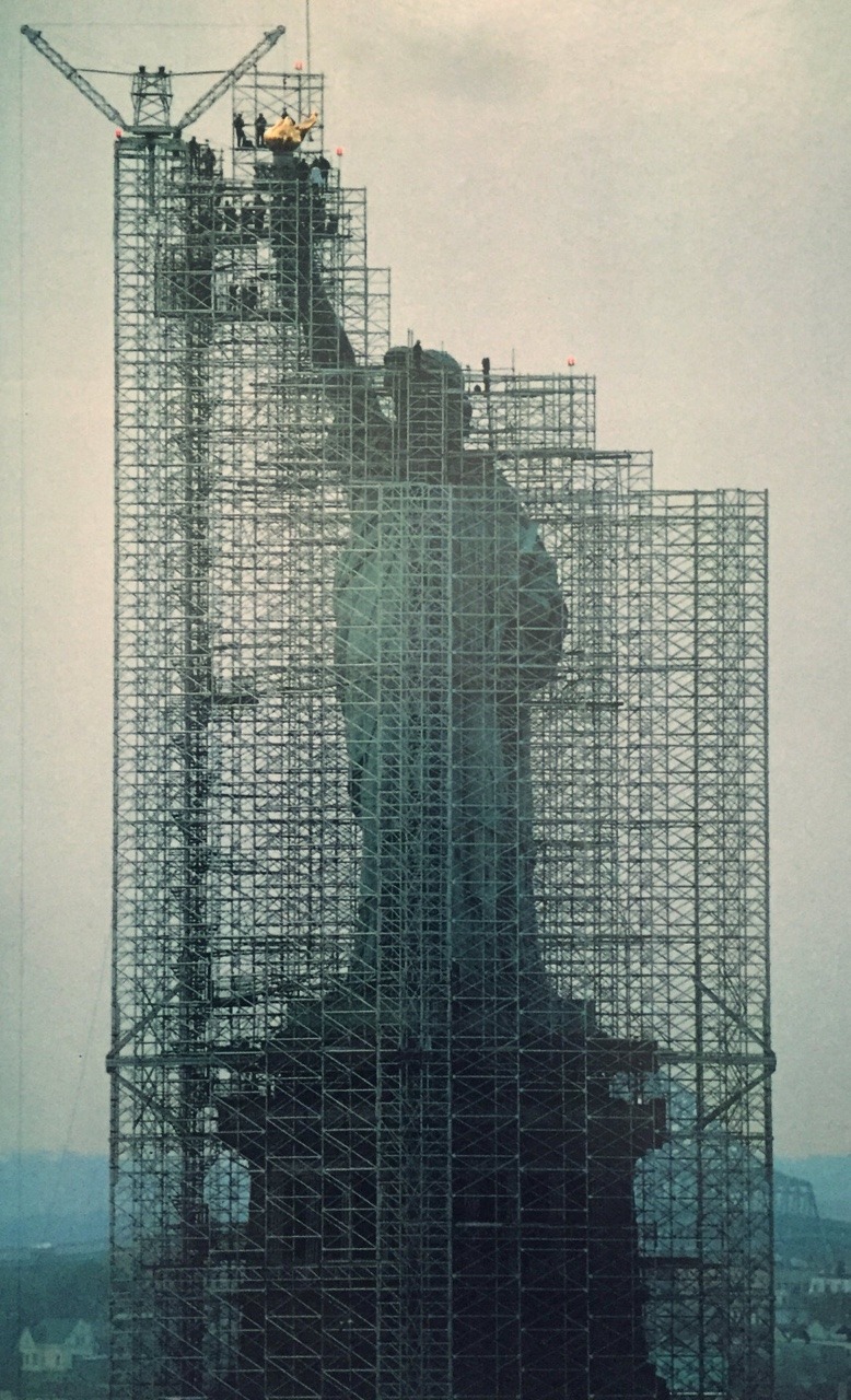 Archillect ID 196286