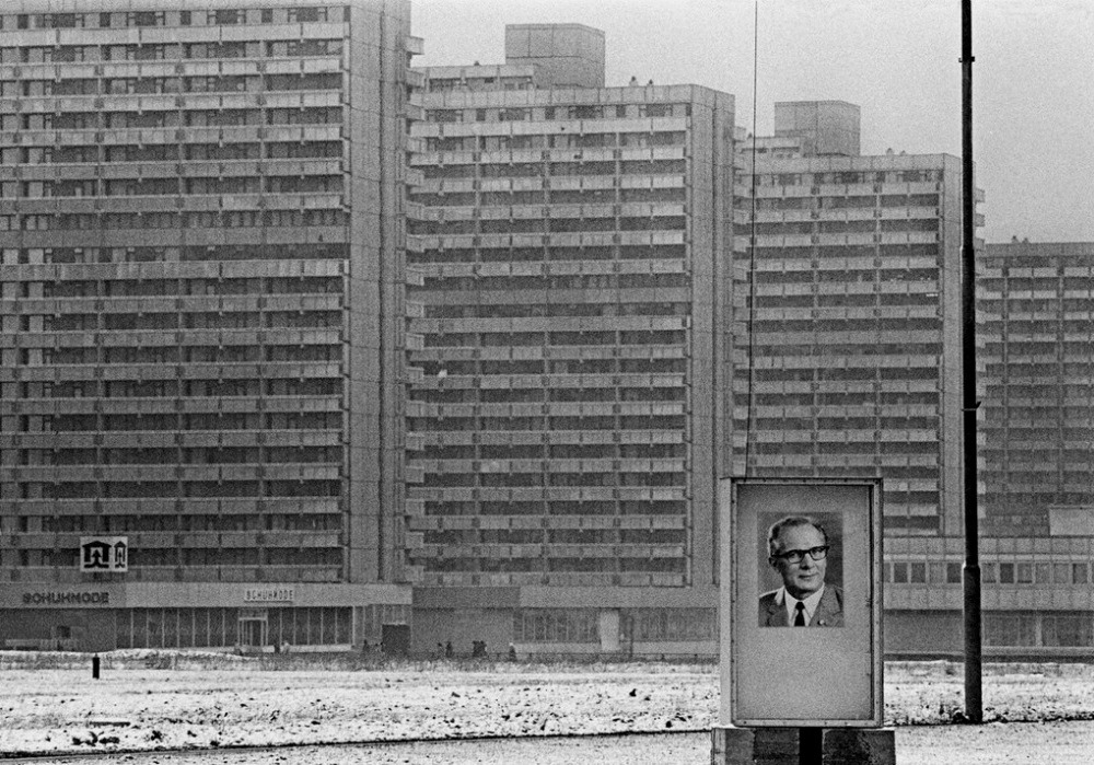 Archillect ID 196383