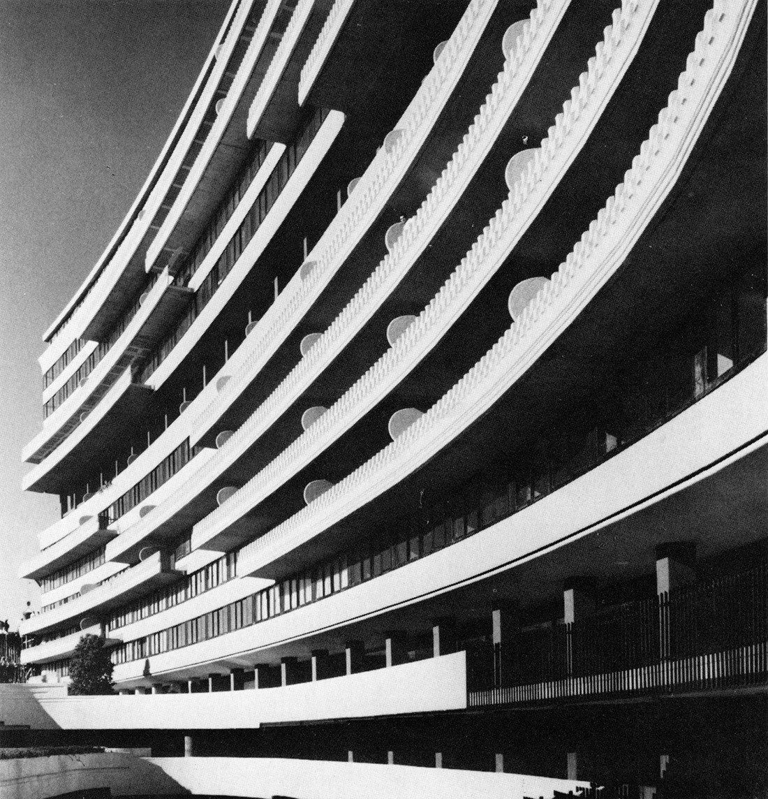 Archillect ID 198190