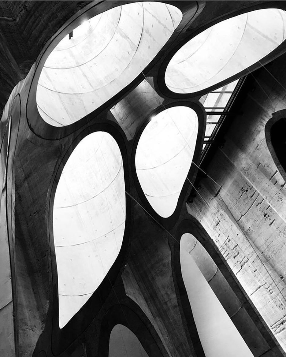 Archillect ID 198332