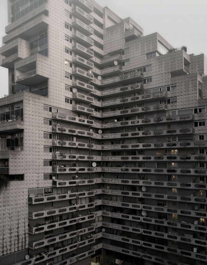 Archillect ID 200471