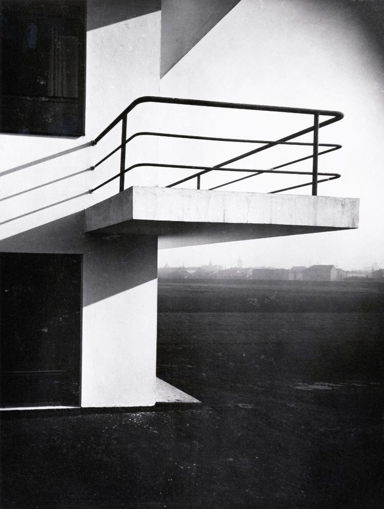 Archillect ID 206181