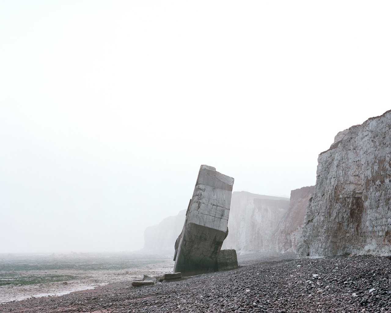 Archillect ID 211296