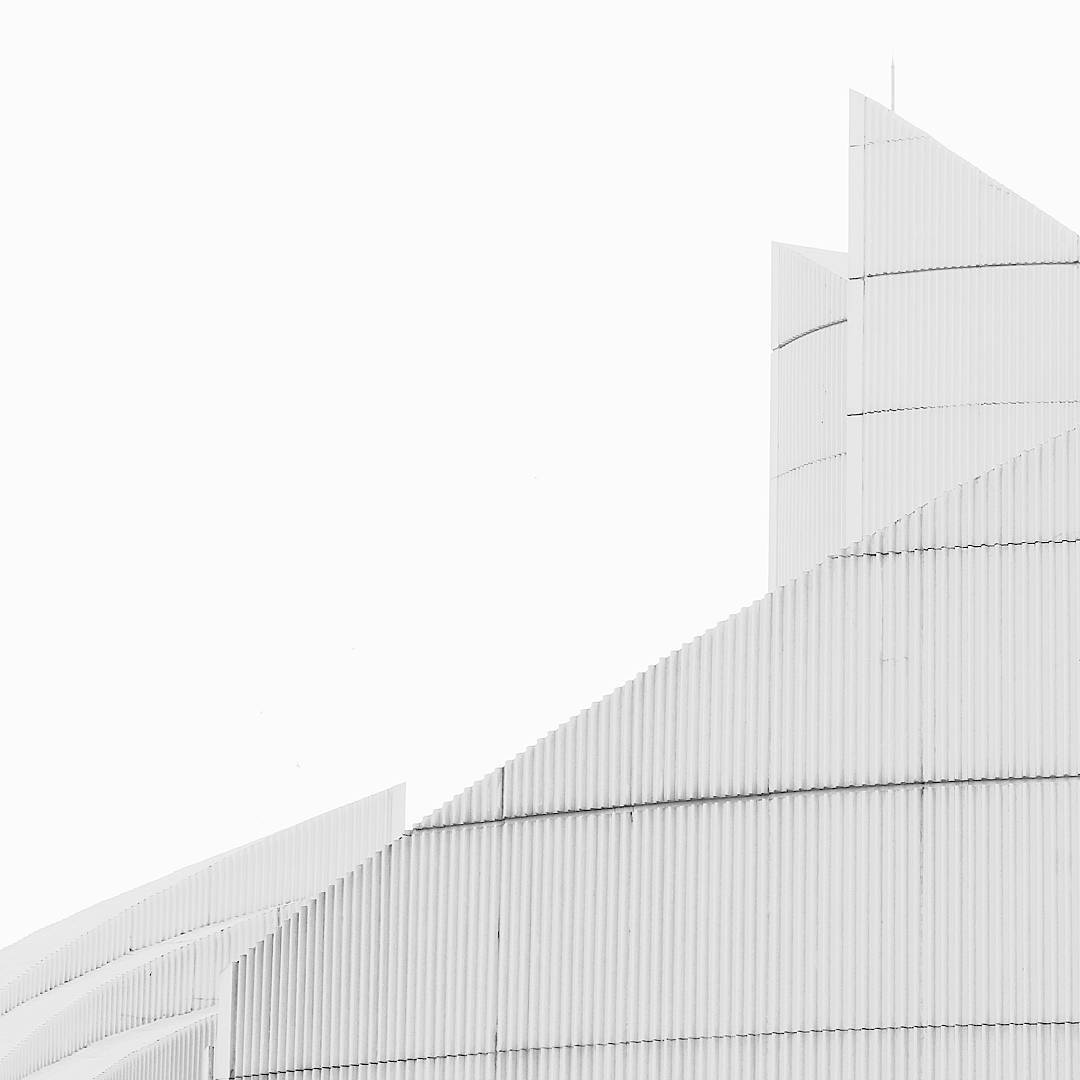 Archillect ID 211816