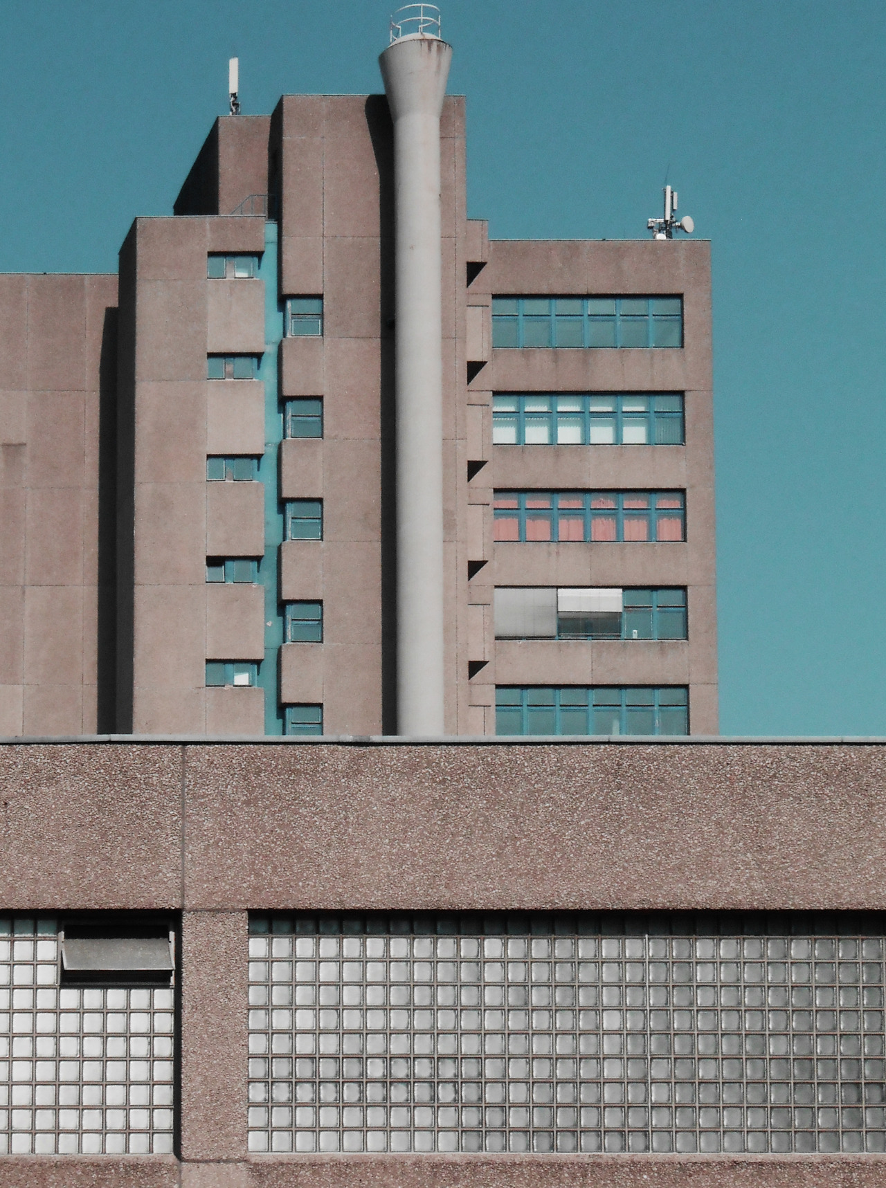 Archillect ID 215570