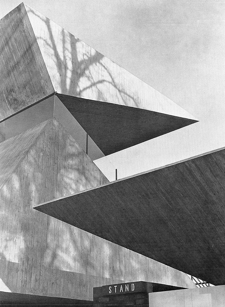 Archillect ID 216878