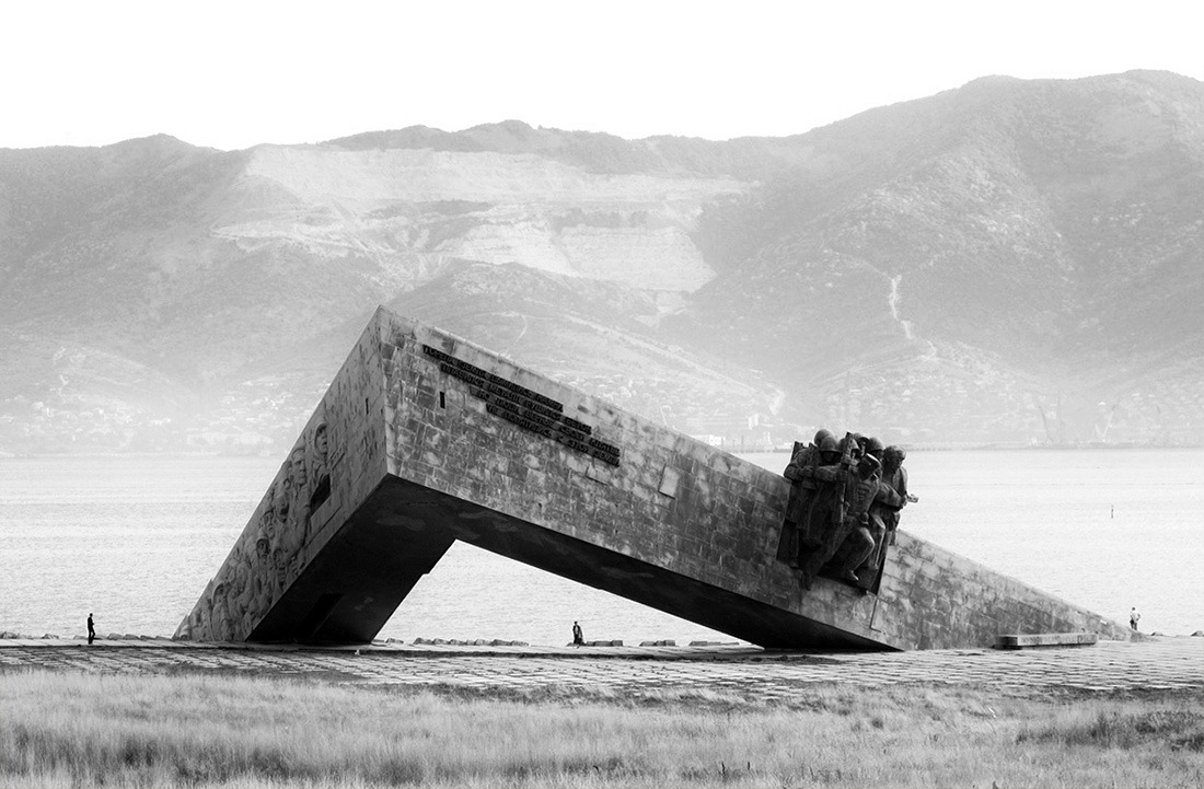 Archillect ID 218724
