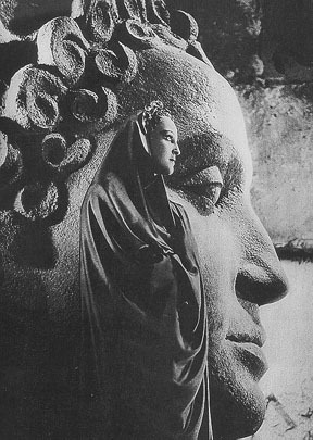 Archillect ID 221611