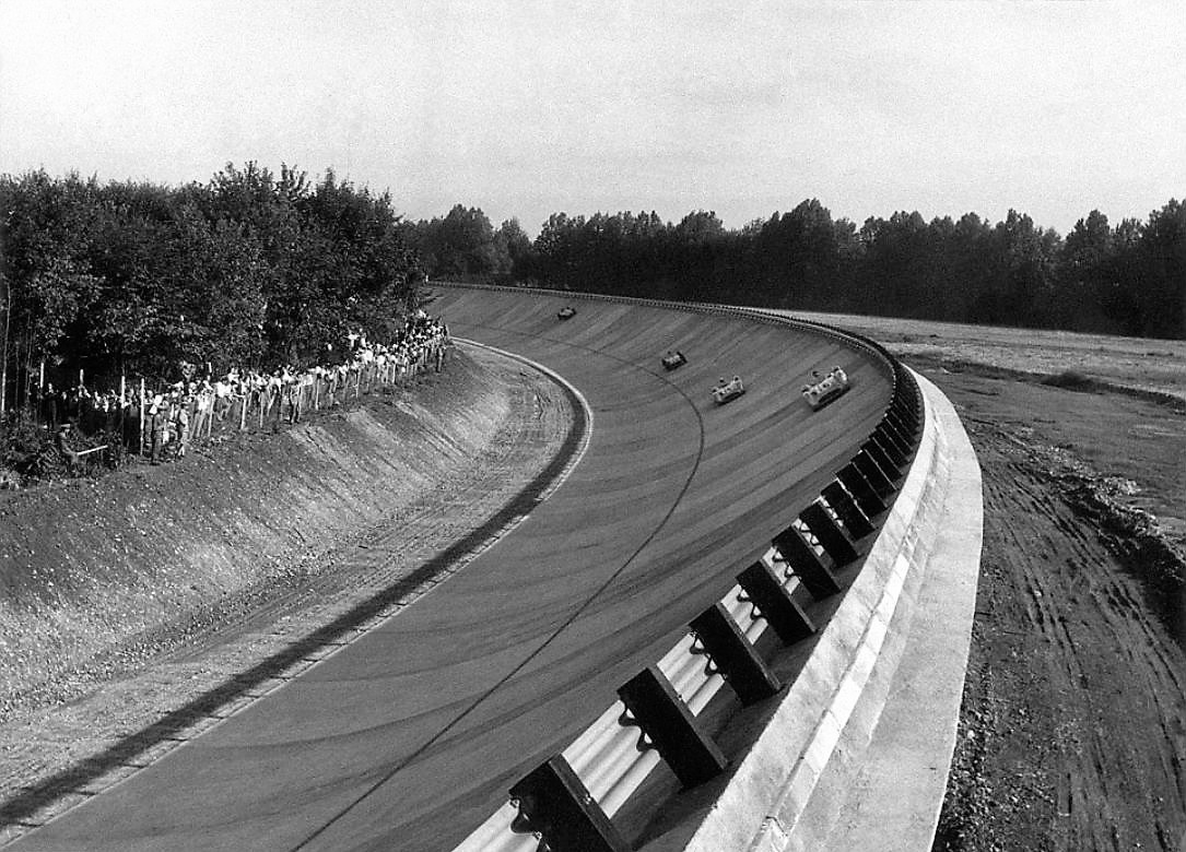 Archillect ID 222236