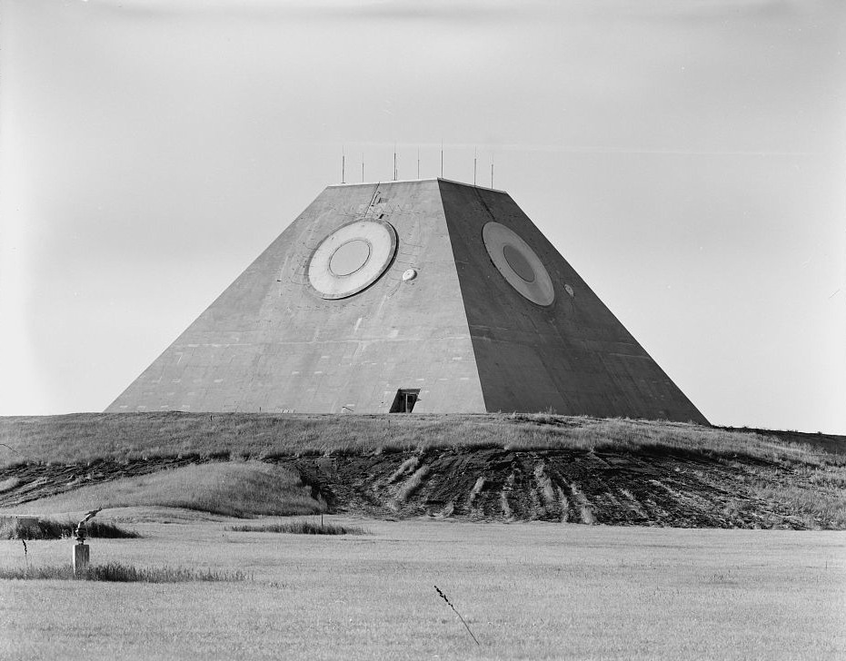 Archillect ID 222307