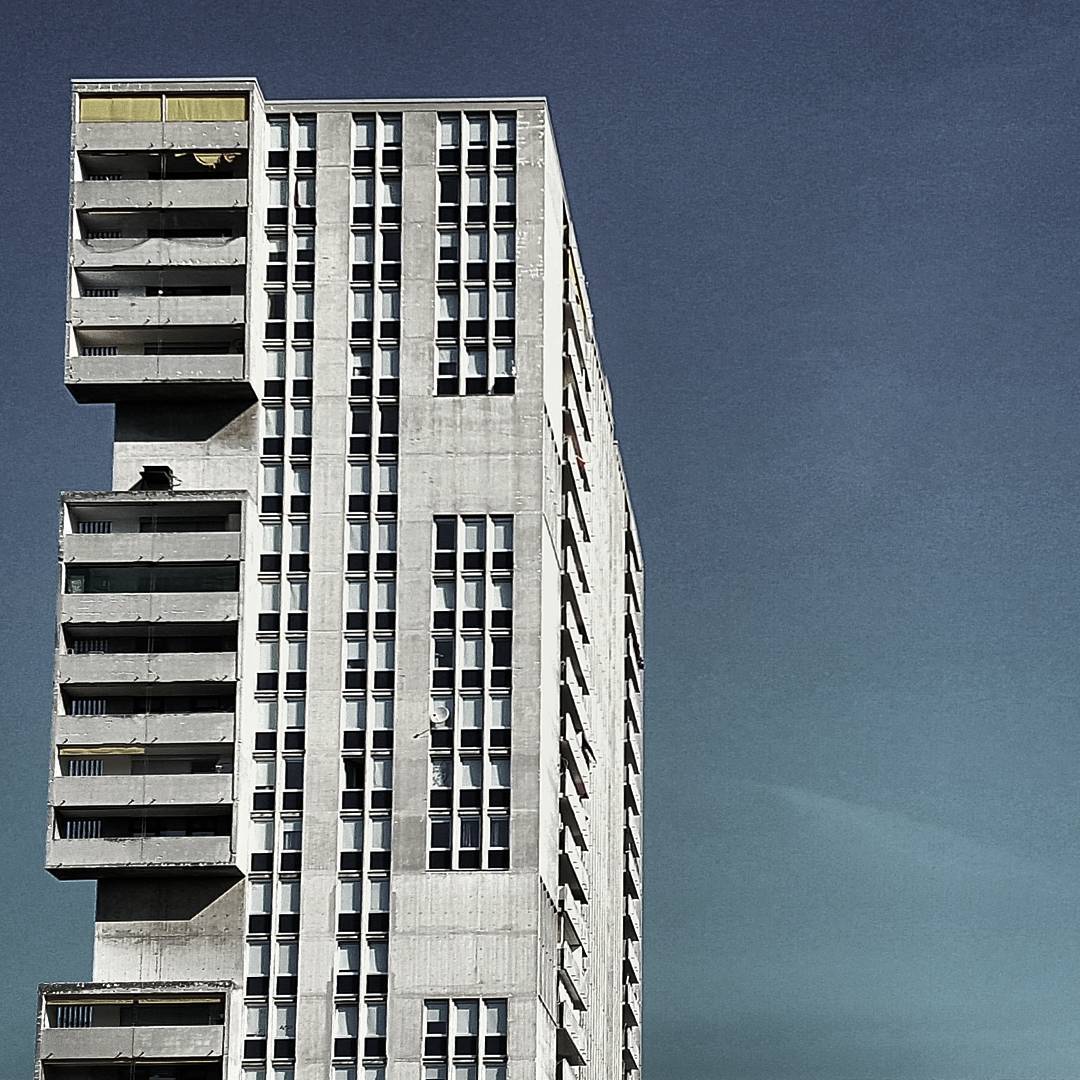 Archillect ID 224516