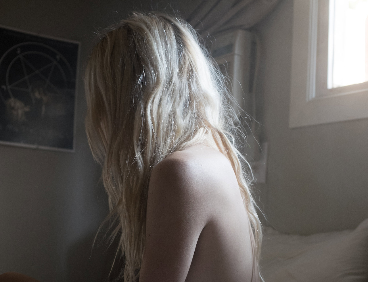 Archillect ID 228859