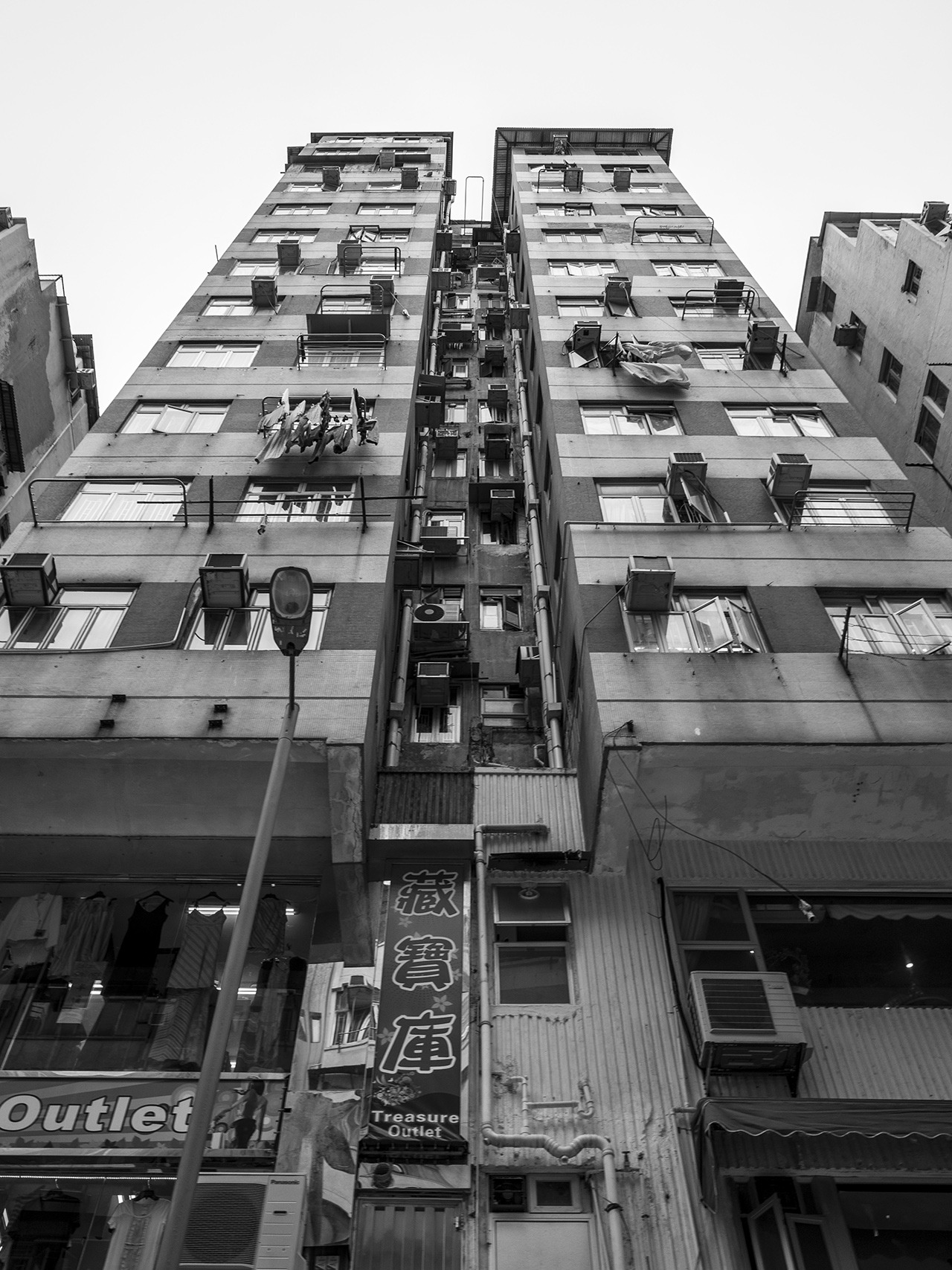 Archillect ID 229000