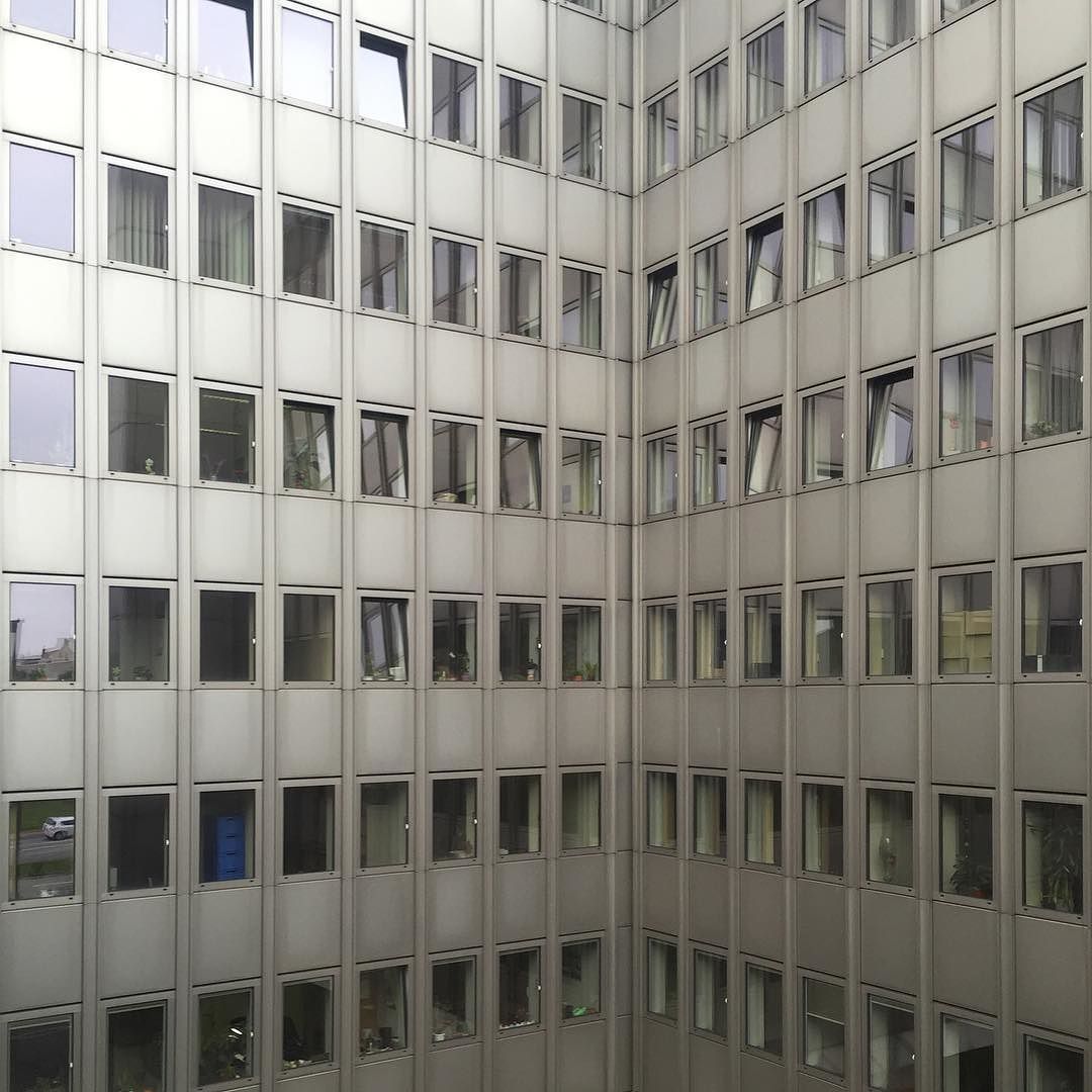Archillect ID 229938