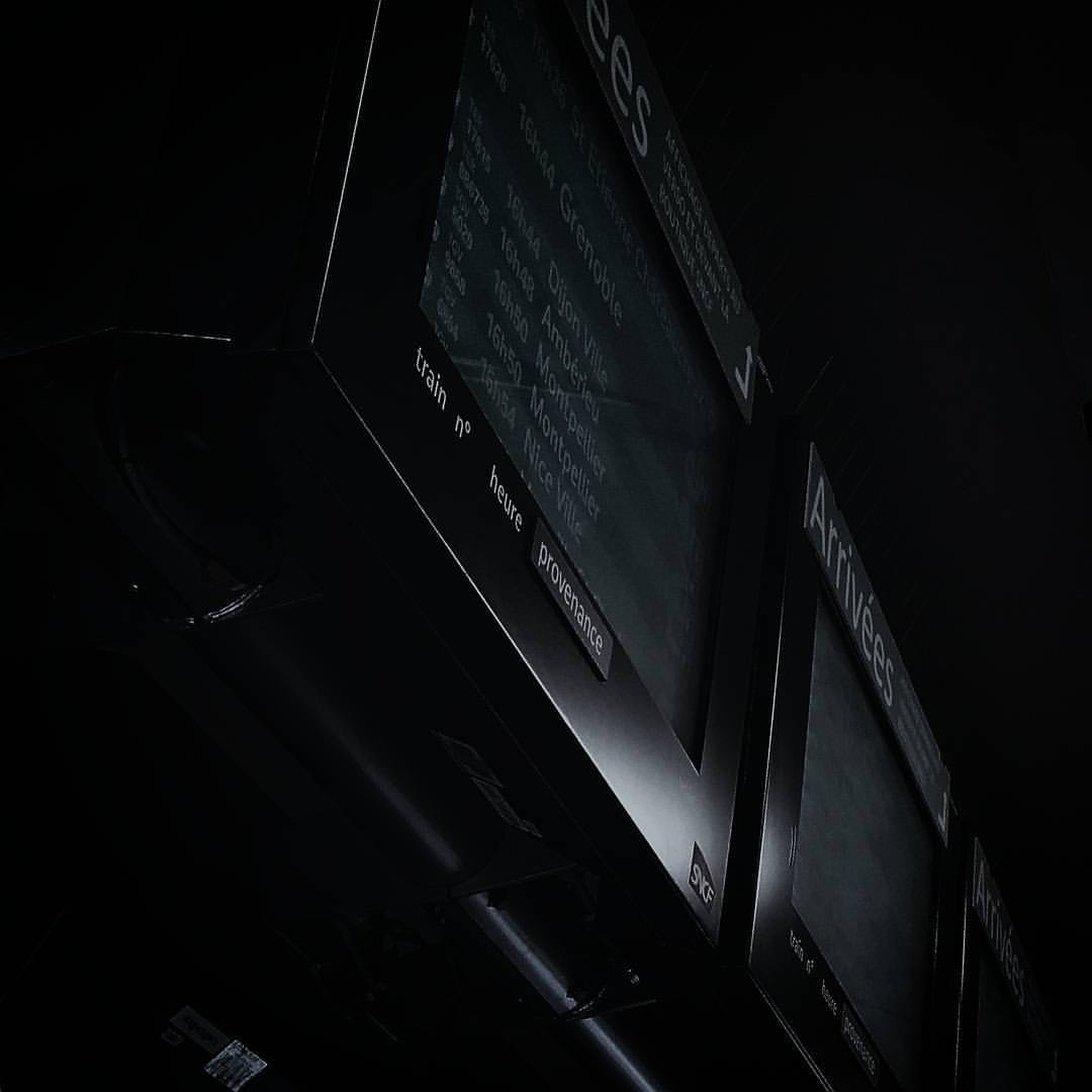 Archillect ID 229948