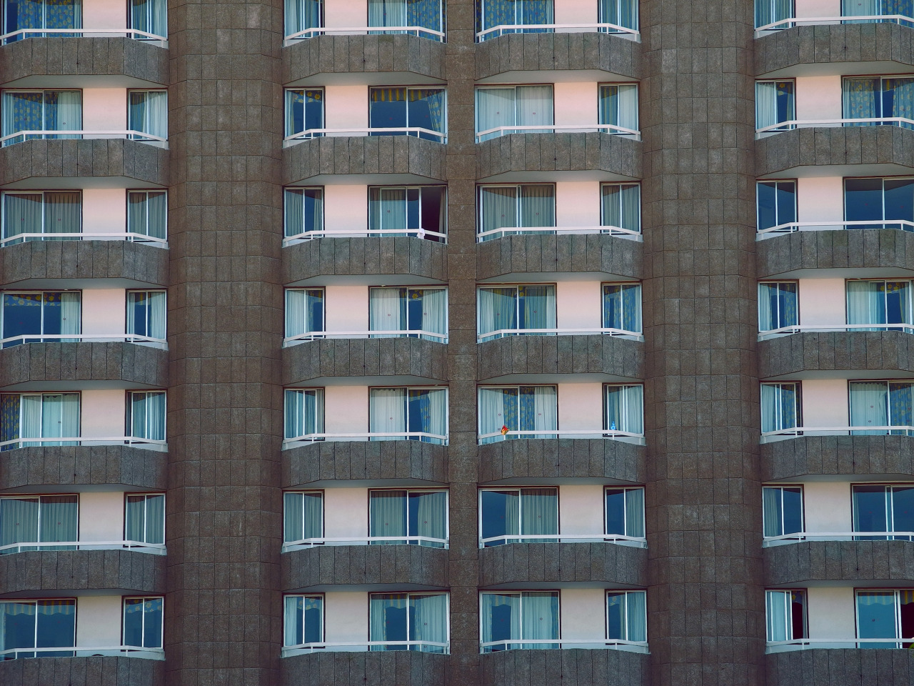 Archillect ID 233385