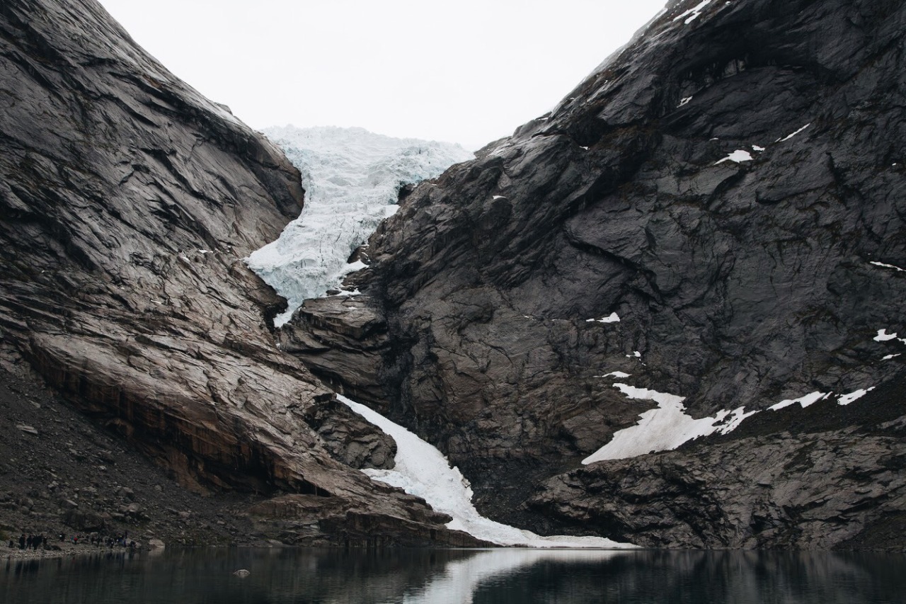 Archillect ID 233840
