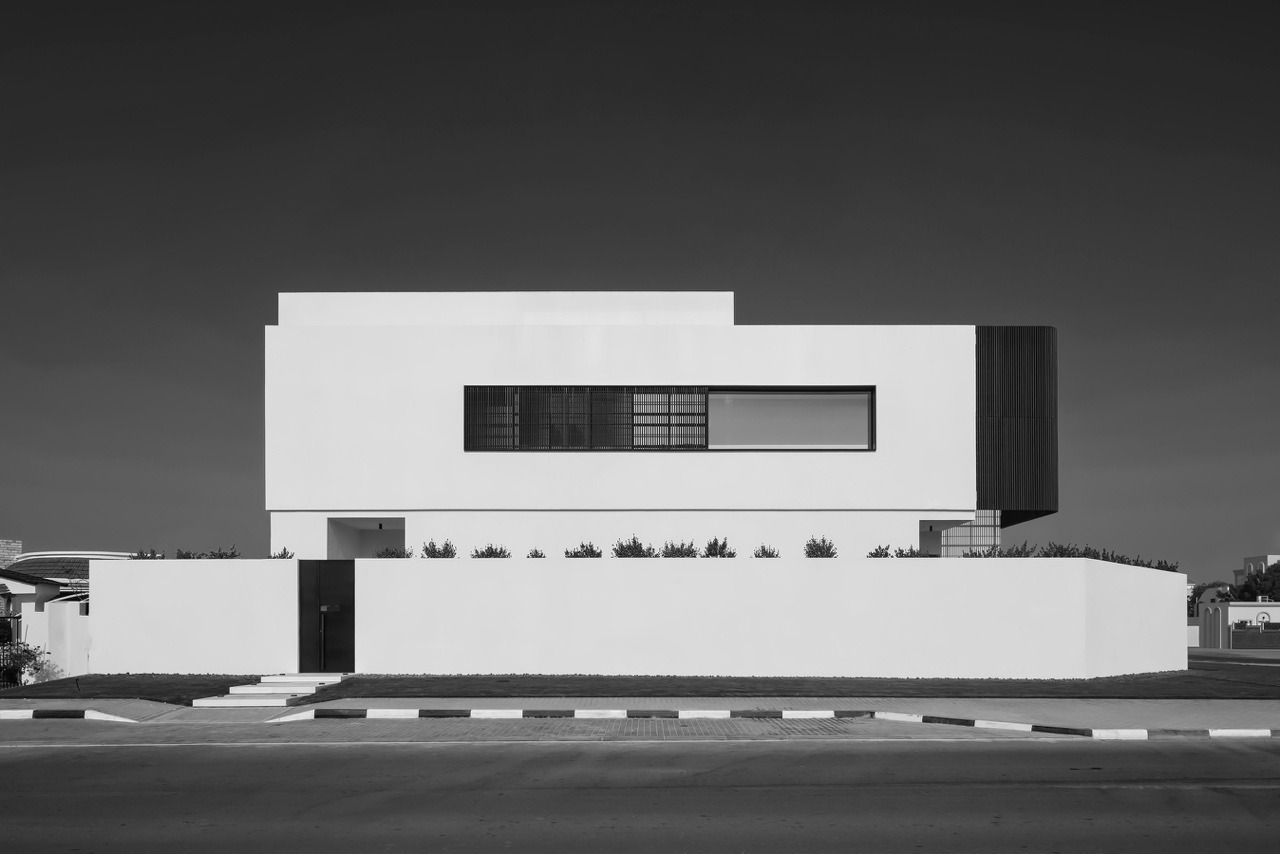 Archillect ID 235349