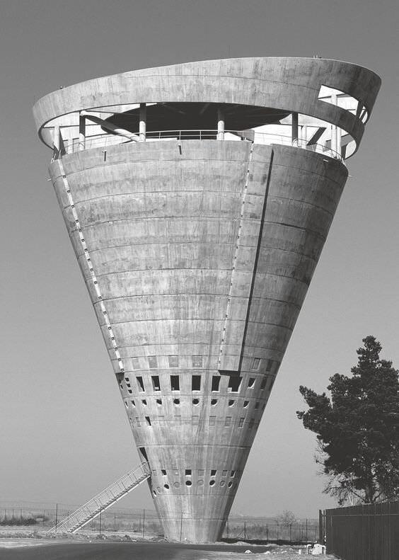 Archillect ID 236677