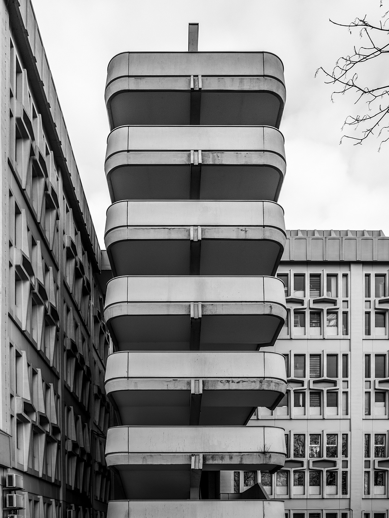 Archillect ID 237334