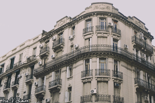 Archillect ID 239328