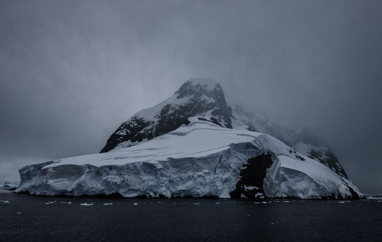Archillect ID 239357