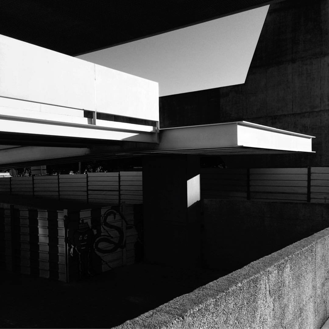 Archillect ID 239585