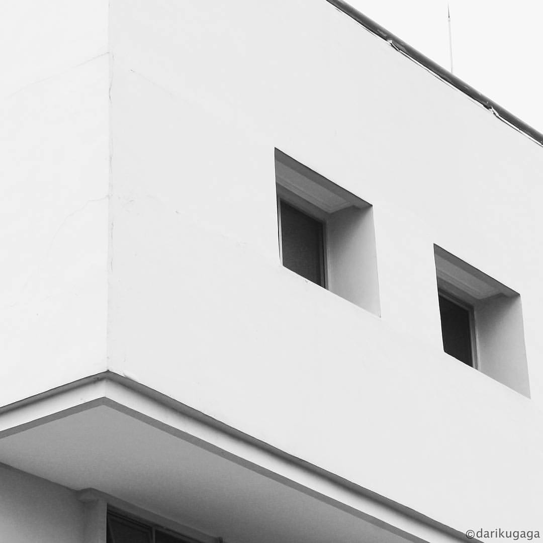 Archillect ID 239881