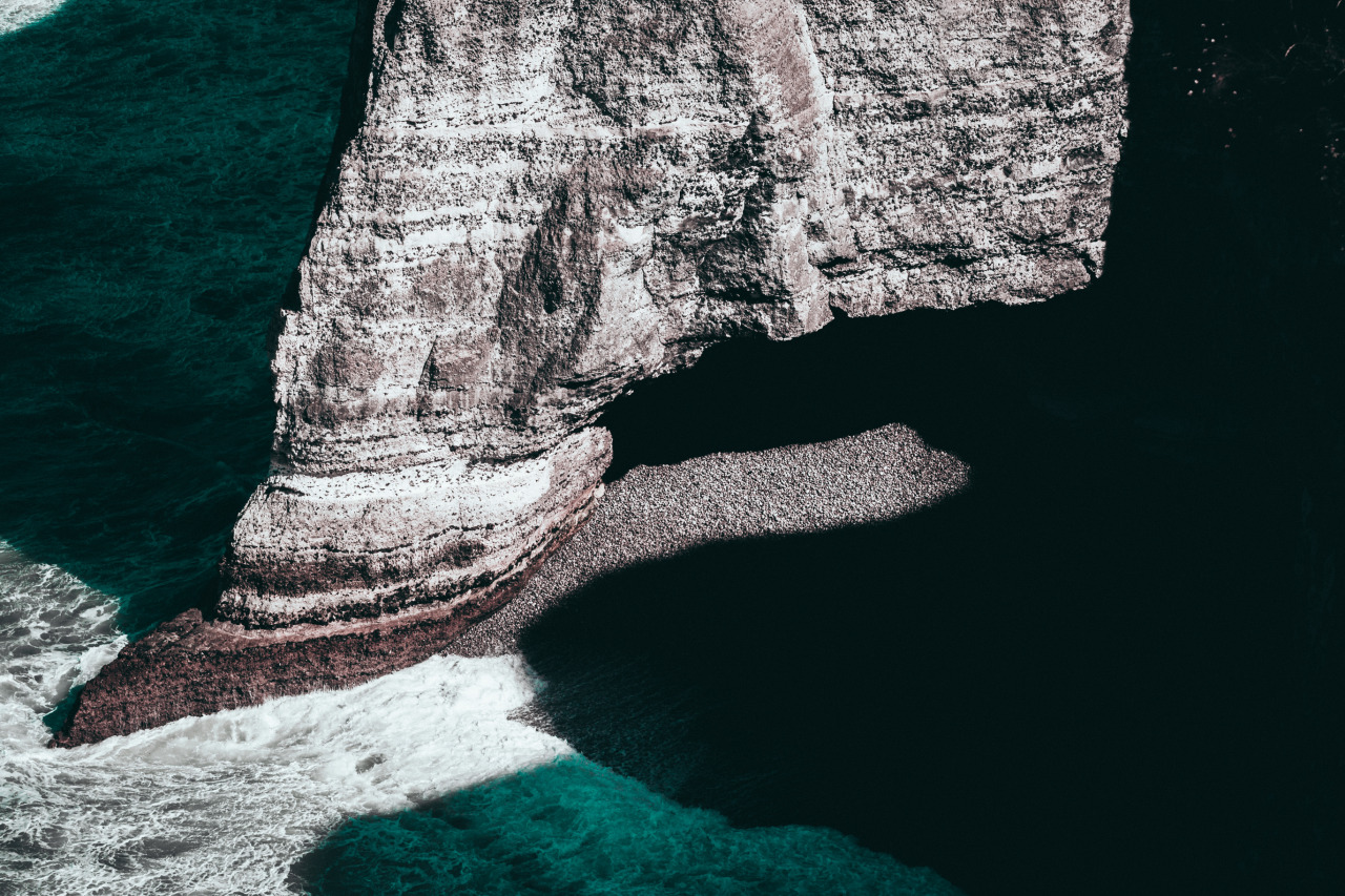 Archillect ID 242335