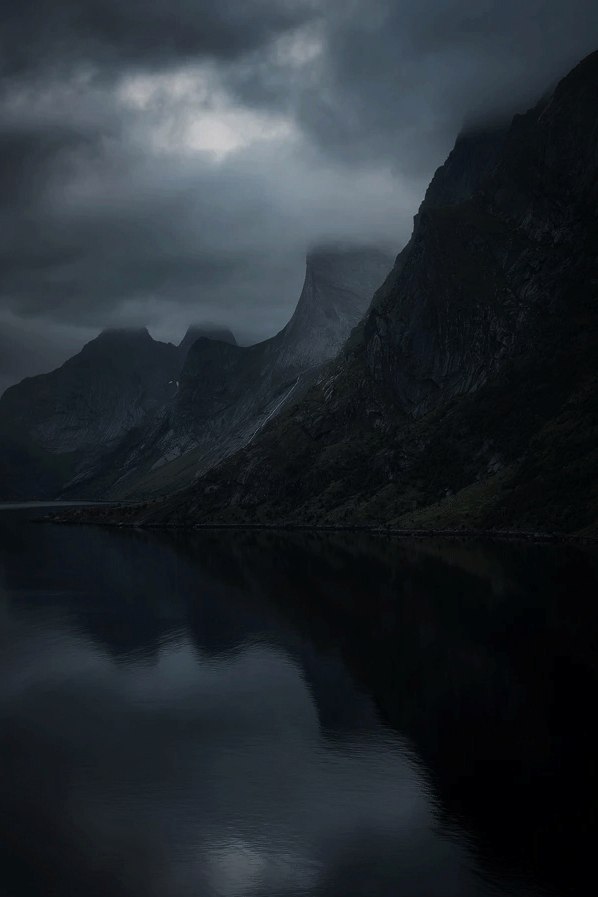 Archillect ID 242361