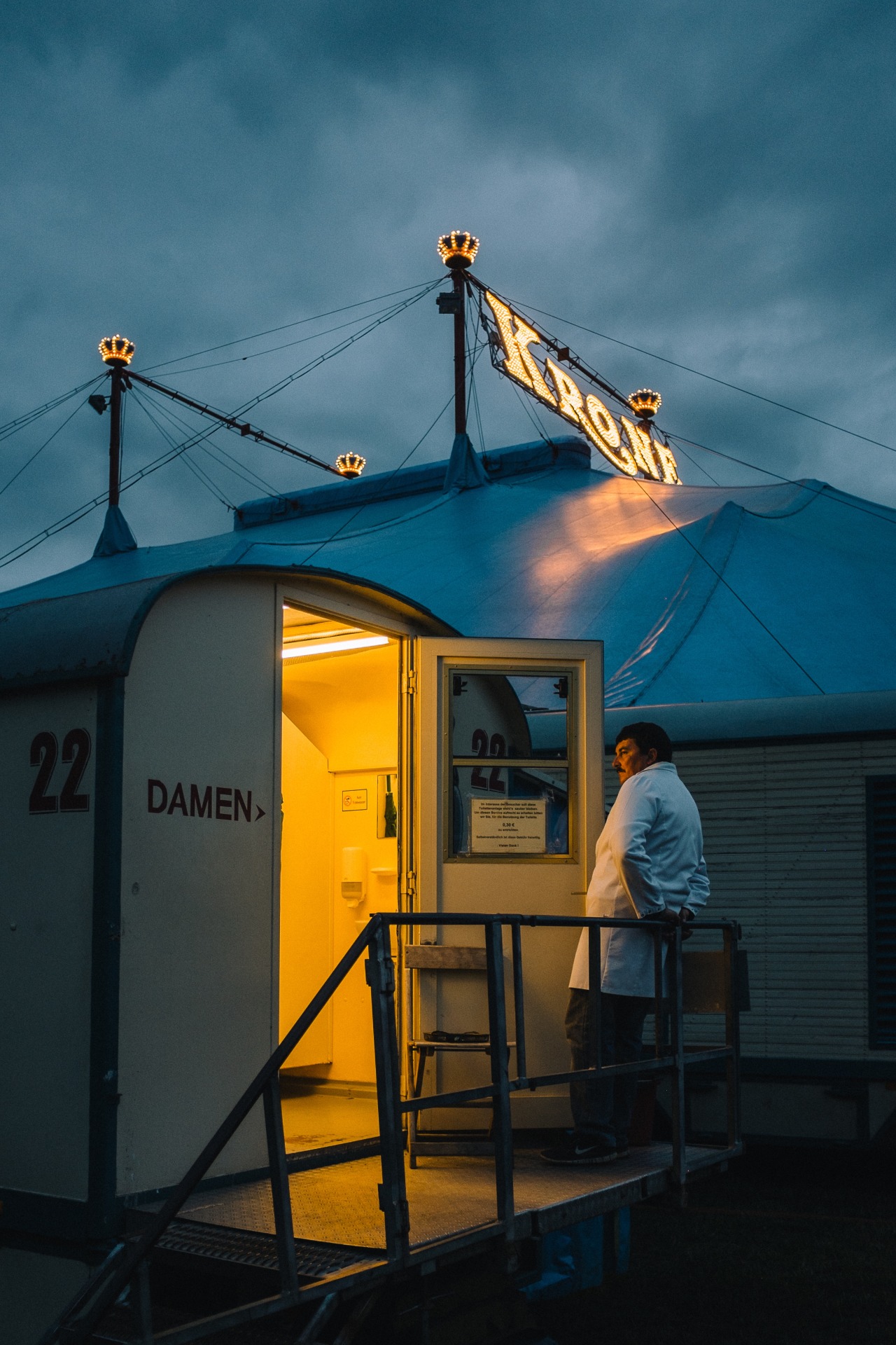 Archillect ID 243221