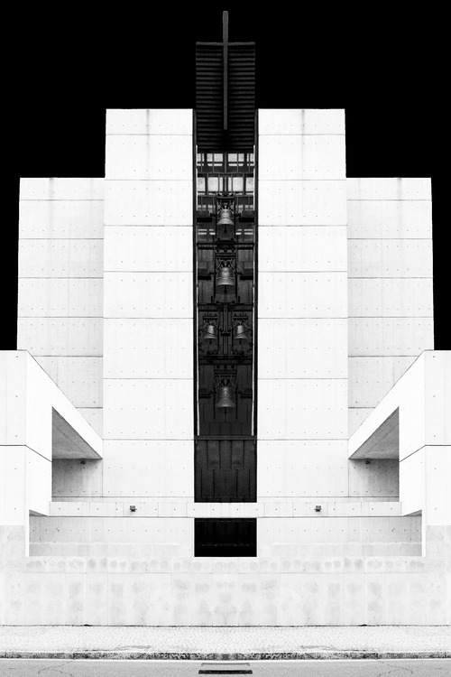 Archillect ID 243911