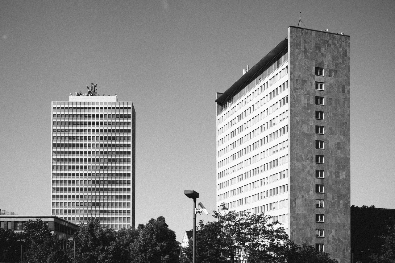 Archillect ID 246390