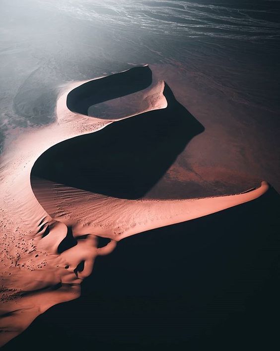 Archillect ID 247415