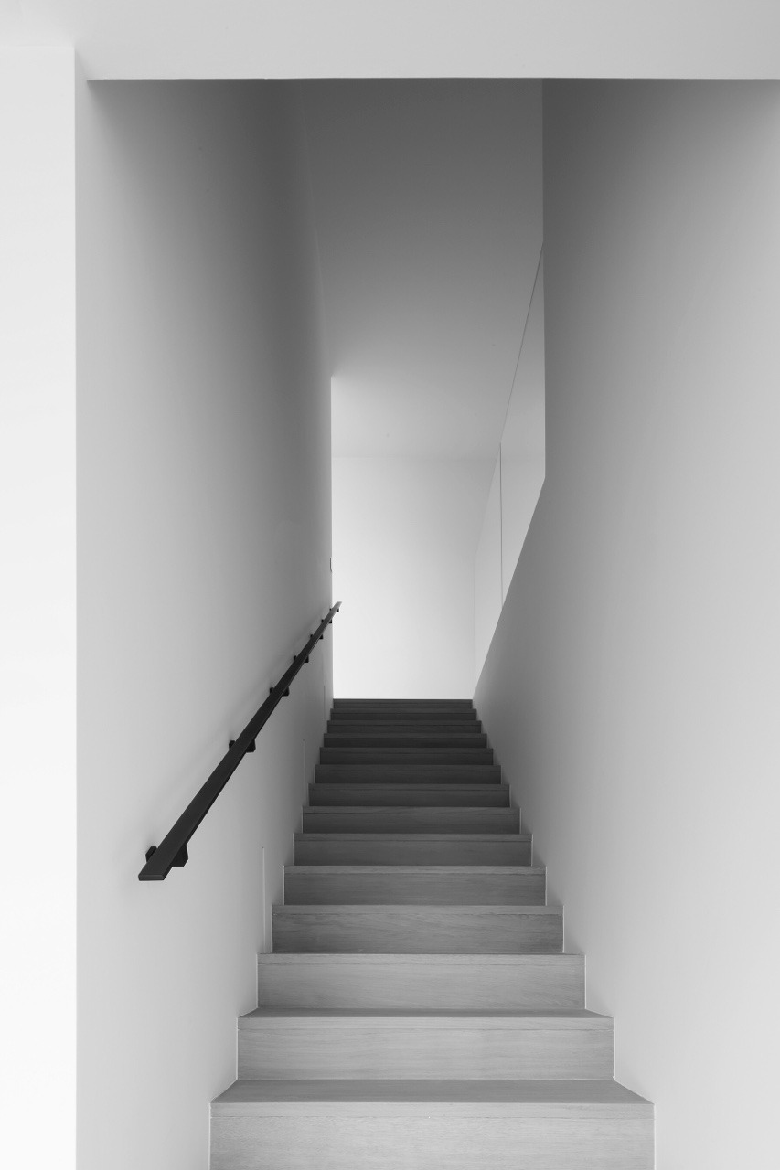 Archillect ID 249557