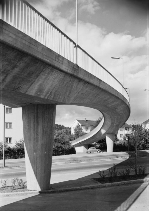 Archillect ID 251858