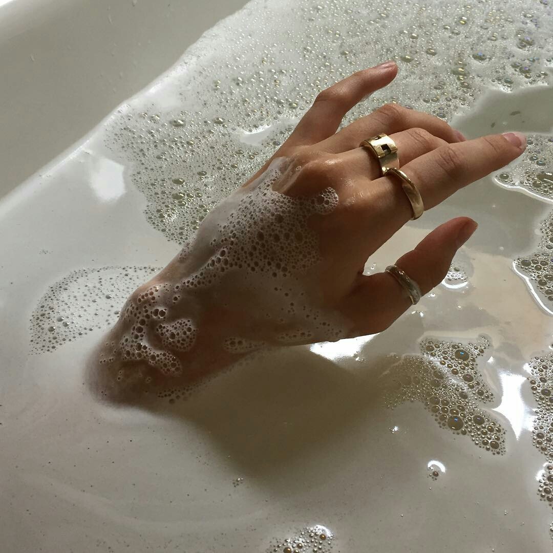 Archillect ID 253619