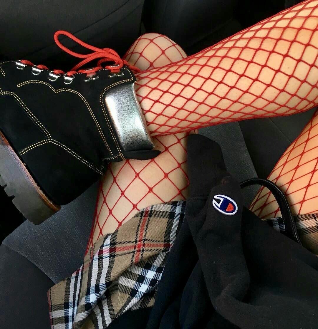 Archillect ID 255877