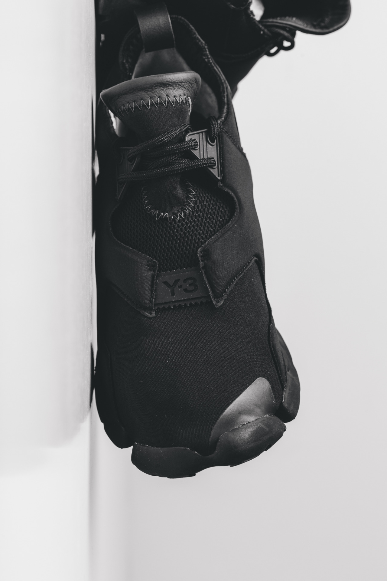 Archillect ID 259927