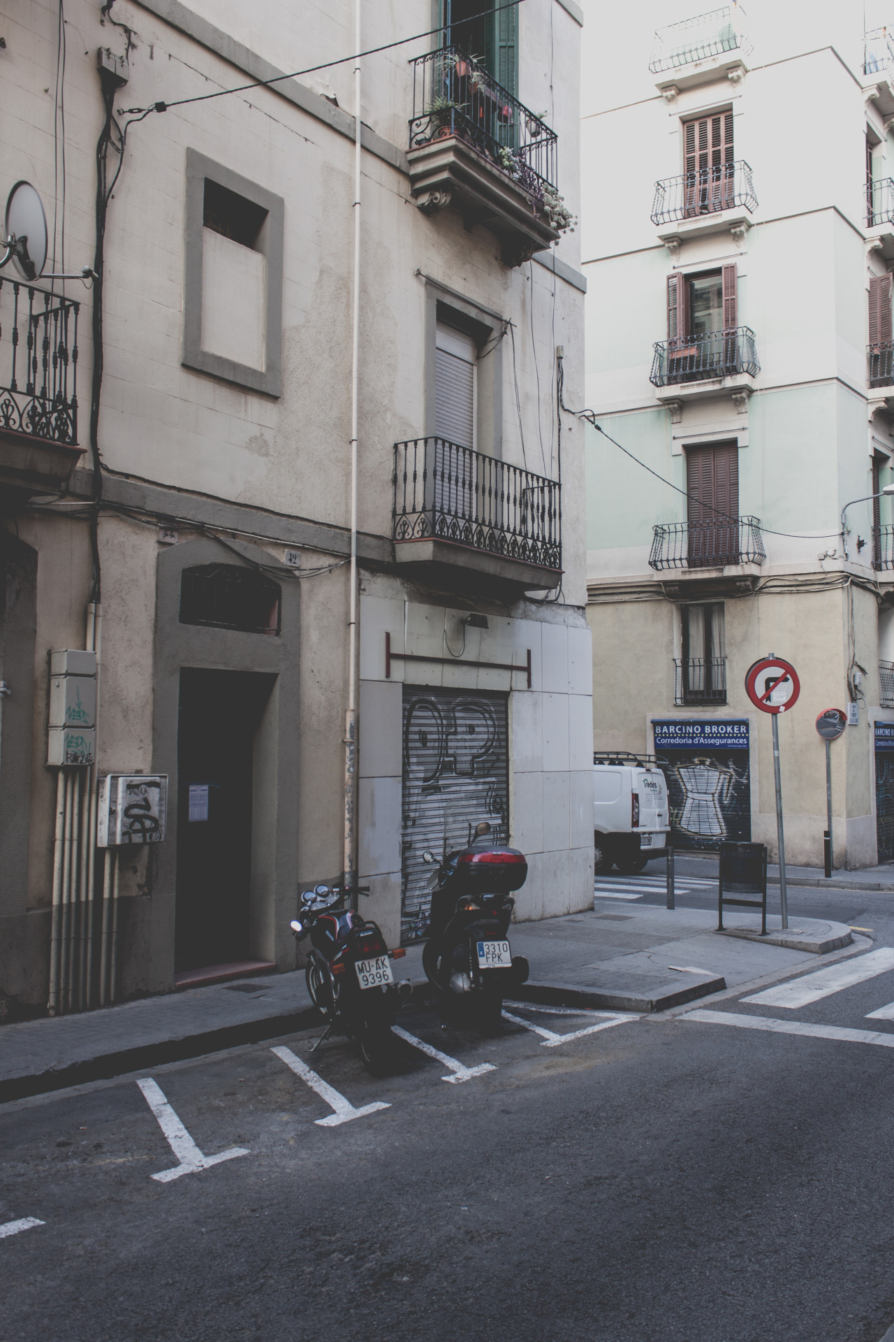 Archillect ID 260779