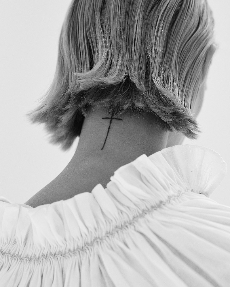 Archillect ID 272667
