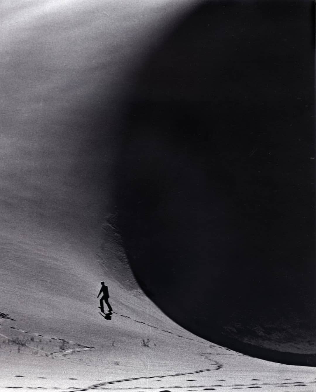 Archillect ID 278010