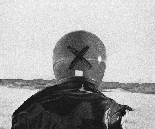 Archillect ID 279659