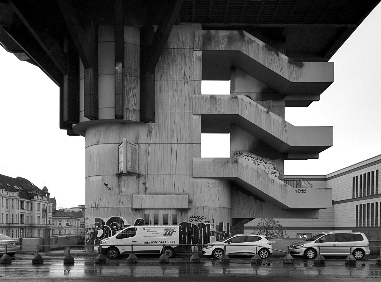 Archillect ID 279759