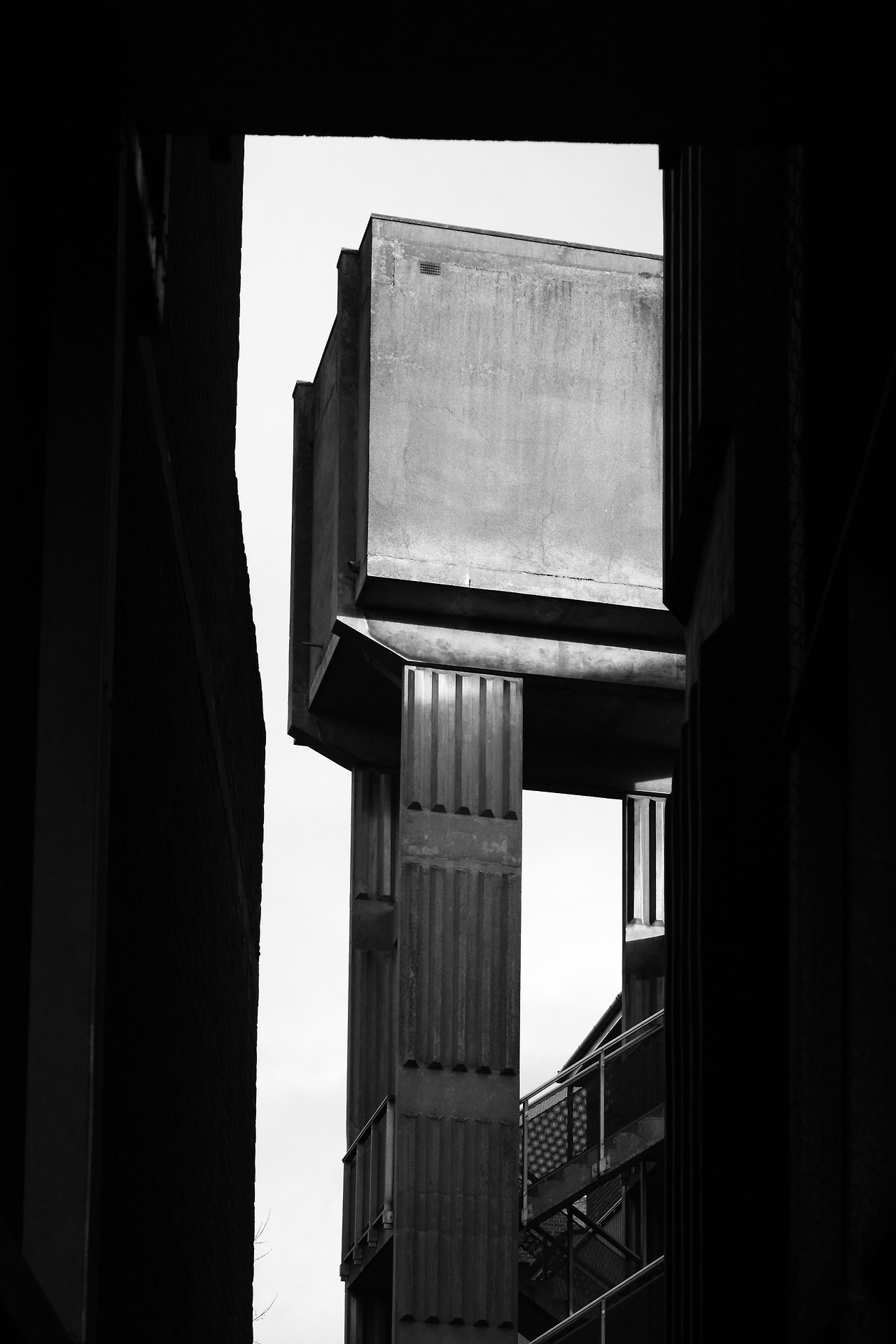 Archillect ID 283200