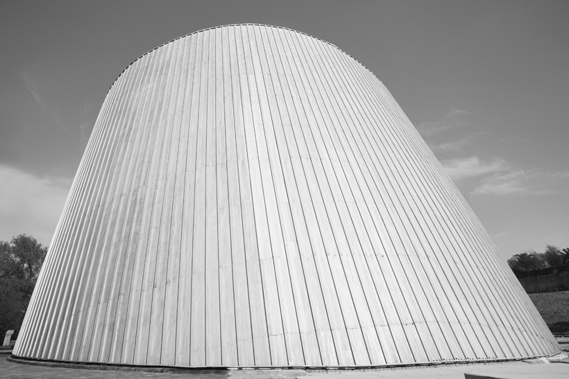 Archillect ID 283544