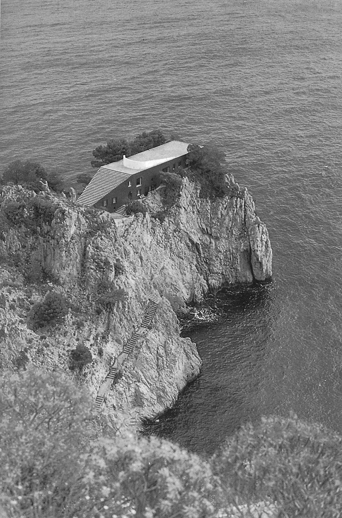 Archillect ID 285273