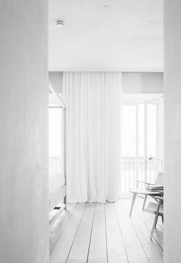 Archillect ID 288007