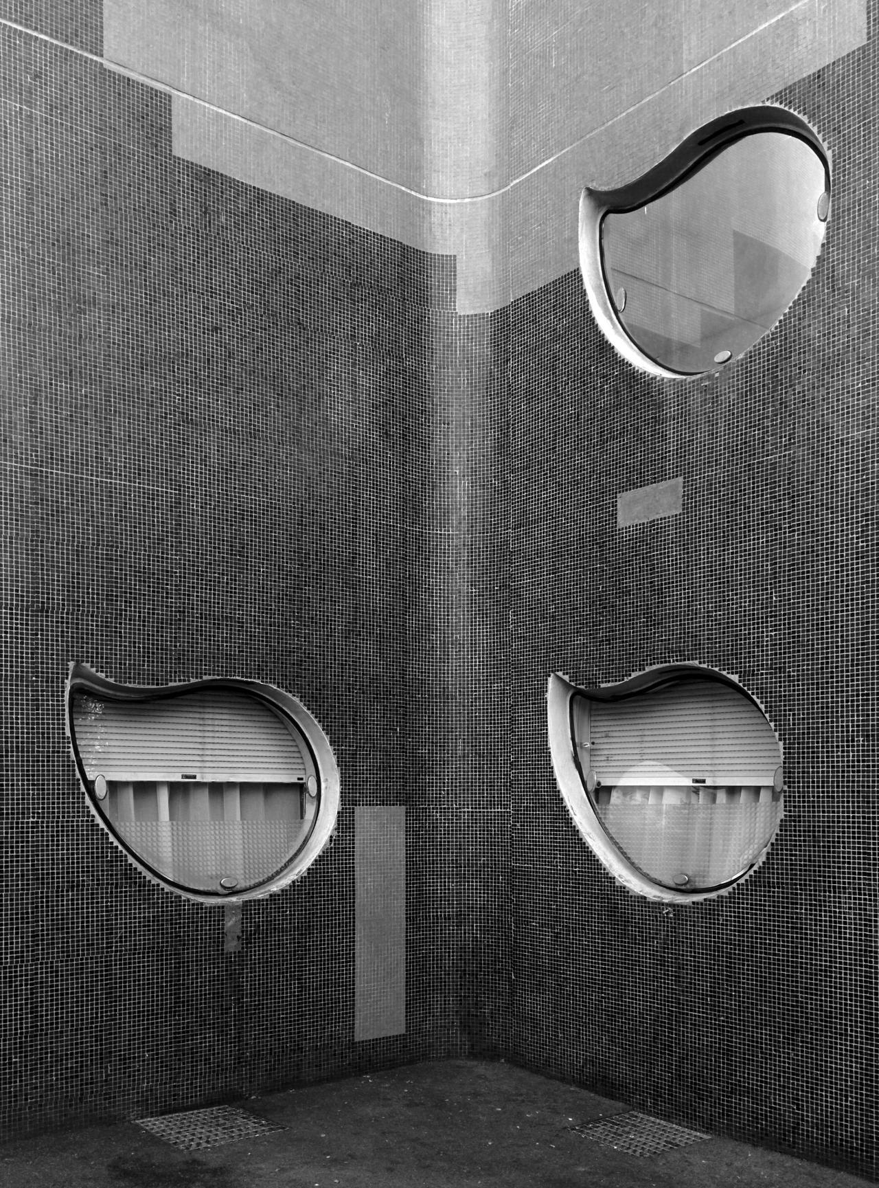 Archillect ID 288679
