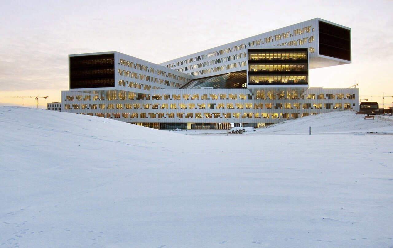 Archillect ID 288790